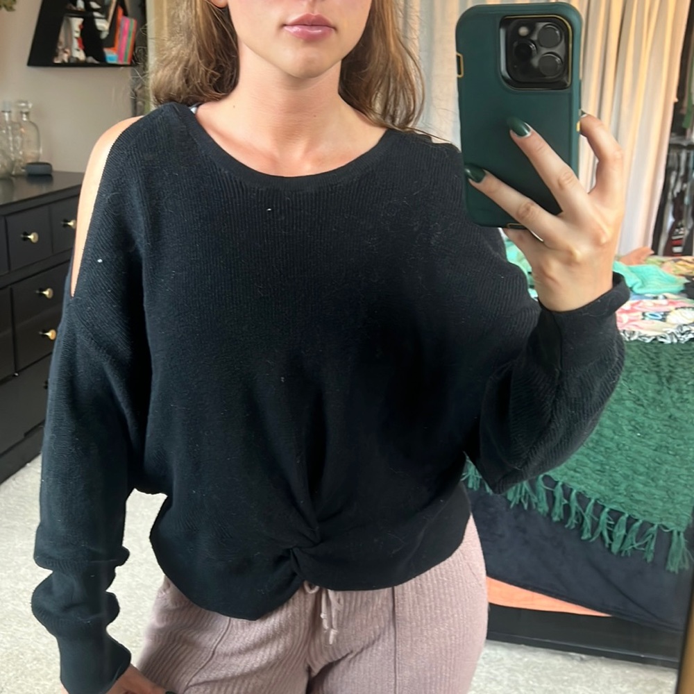 Express shoulder cut out sweater